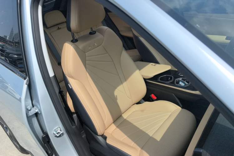 Used Geely Auto FX11 2023 1.5TD DCT Prestige Edition Right Front Seat
