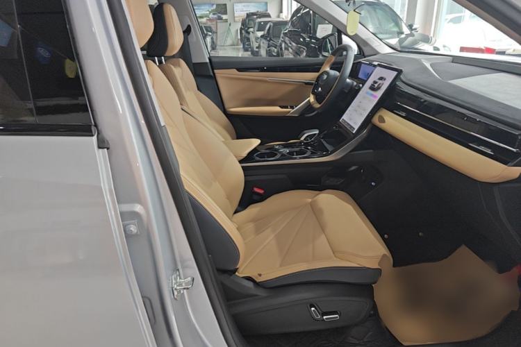 Used Geely Auto FX11 2023 1.5TD DCT Prestige Edition Right Front Seat