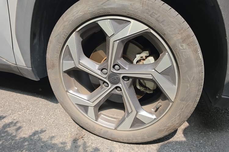Used Geely Auto FX11 2023 1.5TD DCT Prestige Edition Right Front Wheel Hub