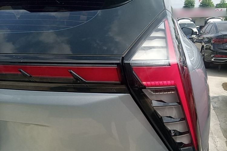 Used Geely Auto FX11 2023 1.5TD DCT Glory Edition Right Rear Taillight