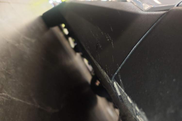 Used Geely Auto FX11 2023 1.5TD DCT Glory Edition Right Side Sill