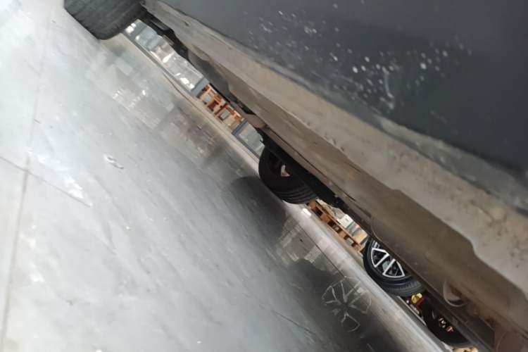 Used Geely Auto FX11 2023 2.0TD DCT Prestige Edition Right Side Sill