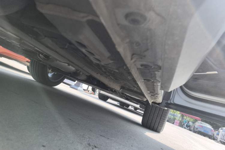 Used Geely Auto FX11 2023 1.5TD DCT Prestige Edition Right Side Sill