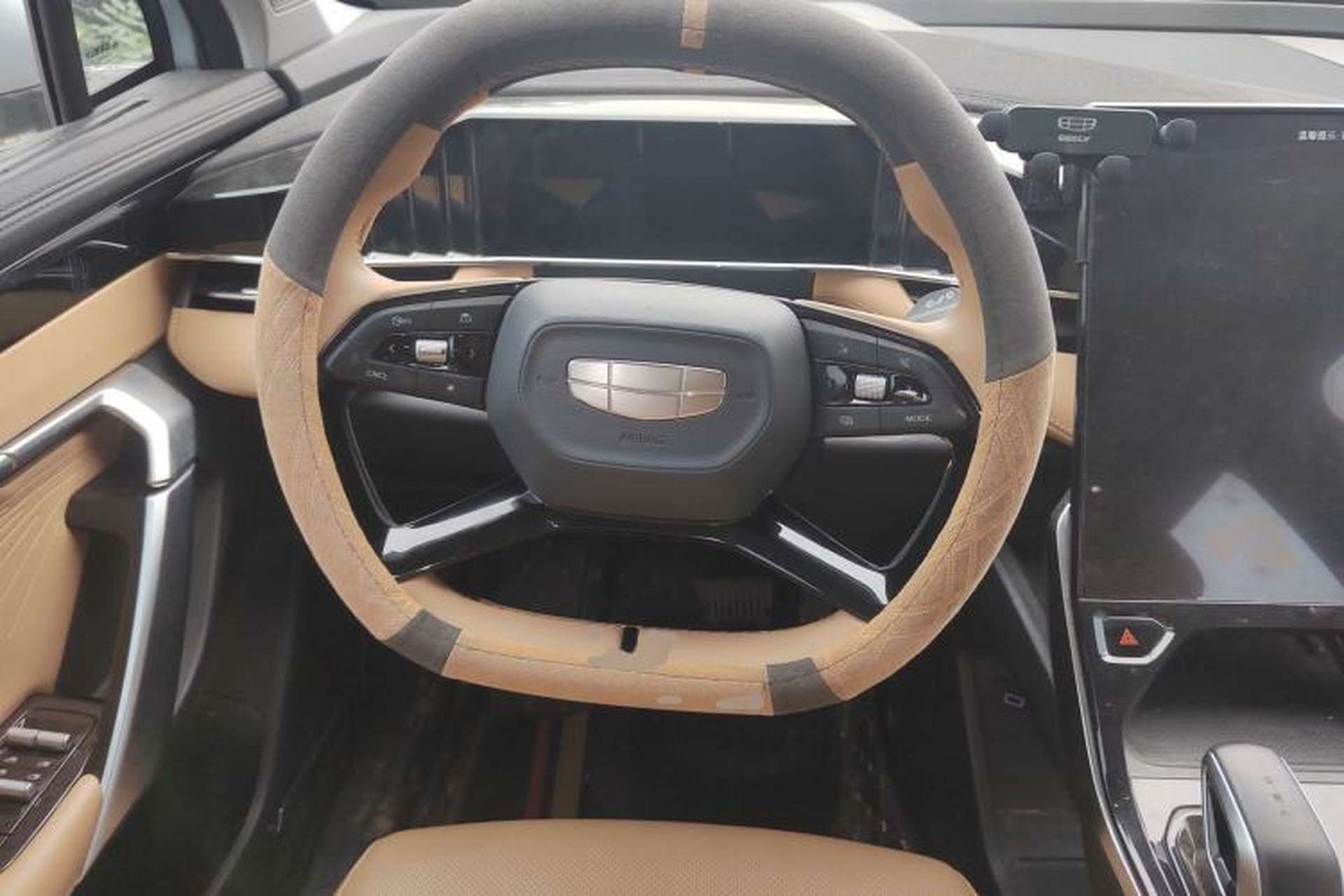 Used Geely Auto FX11 2023 1.5TD DCT Prestige Edition Steering Wheel