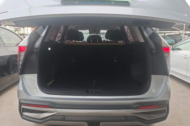 Used Geely Auto FX11 2023 1.5TD DCT Prestige Edition Trunk