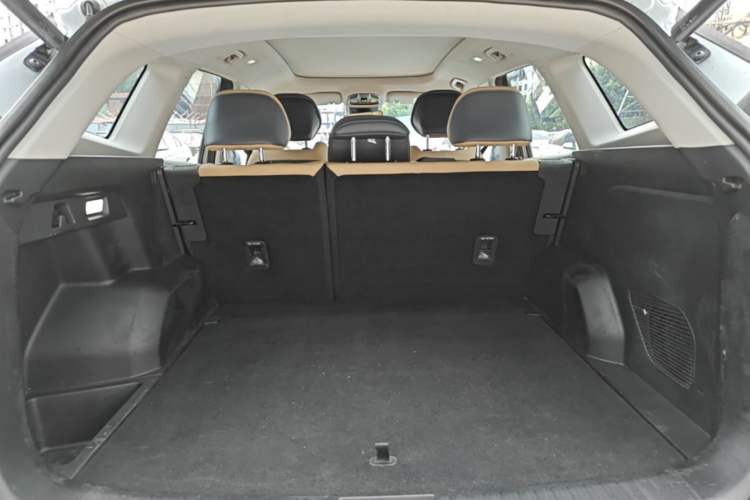 Used Geely Auto FX11 2023 1.5TD DCT Prestige Edition Trunk