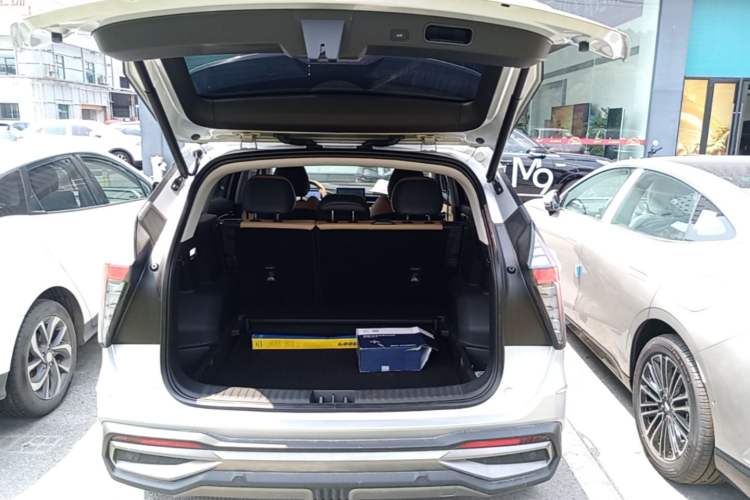 Used Geely Auto FX11 2023 1.5TD DCT Prestige Edition Trunk
