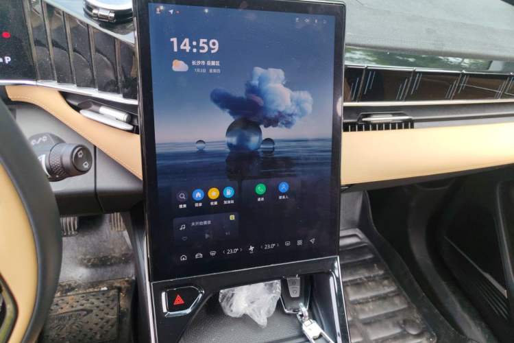 Used Geely Auto FX11 2023 1.5TD DCT Prestige Edition Audio And AC Panel