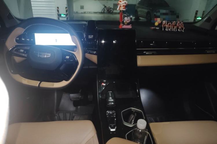 Used Geely Auto FX11 2023 1.5TD DCT Prestige Edition Center Console