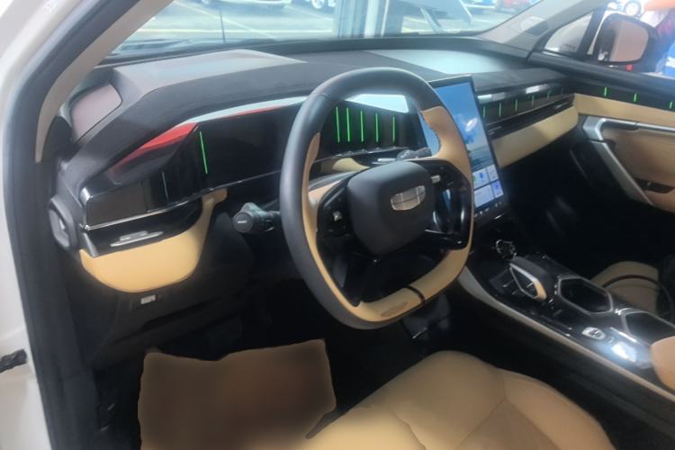 Used Geely Auto FX11 2023 1.5TD DCT Prestige Edition Center Console