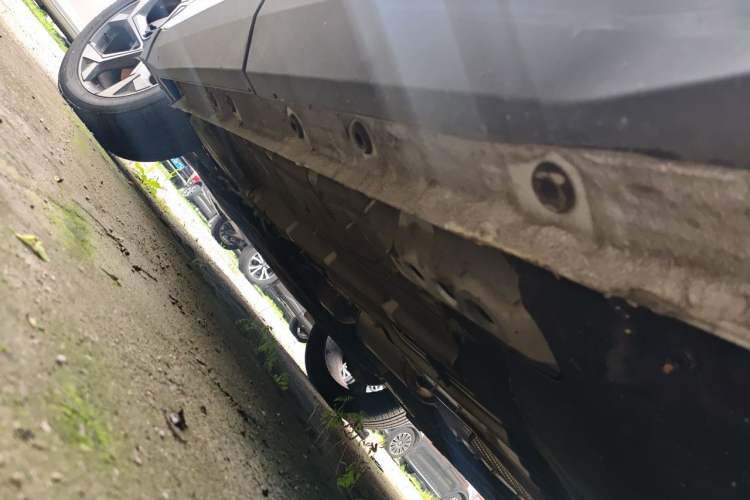 Used Geely Auto FX11 2023 1.5TD DCT Prestige Edition Chassis Rear Left