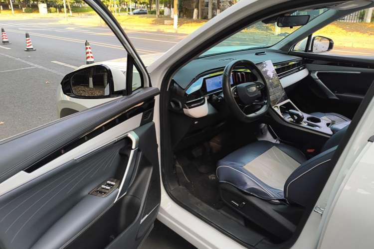 Used Geely Auto FX11 2023 1.5TD DCT Glory Edition Driver Seat
