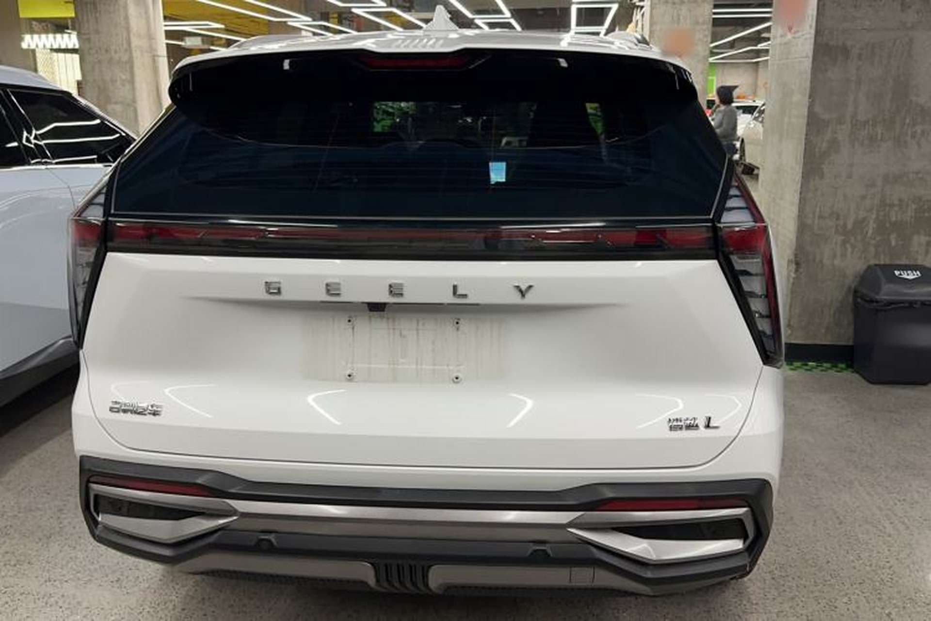 Used Geely Auto FX11 2023 1.5TD DCT Prestige Edition Exterior 3