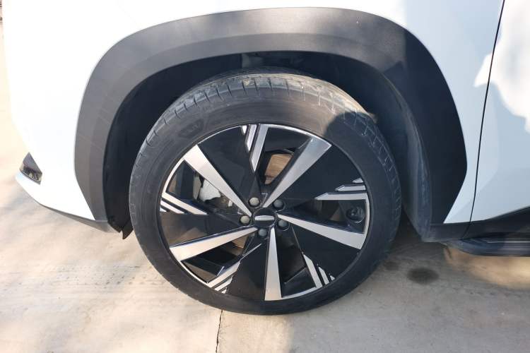 Used Geely Auto FX11 2023 1.5TD Leishen Hi·F Super Rui Exterior 4