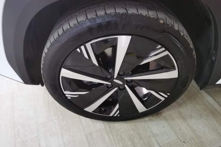 Used Geely Auto FX11 2023 2.0TD DCT Prestige Edition Exterior 4