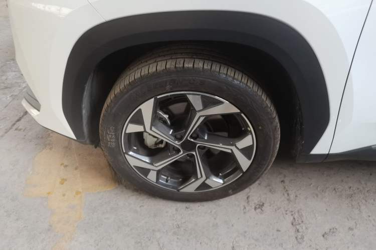 Used Geely Auto FX11 2023 1.5TD DCT Prestige Edition Exterior 4