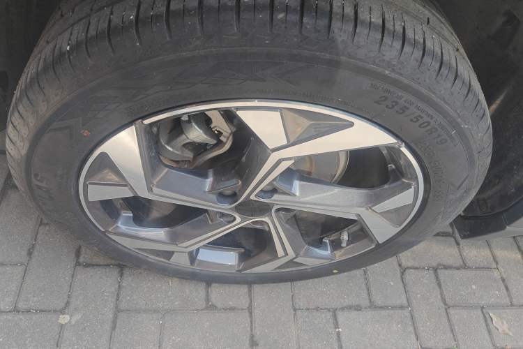 Used Geely Auto FX11 2023 1.5TD DCT Prestige Edition Exterior 5