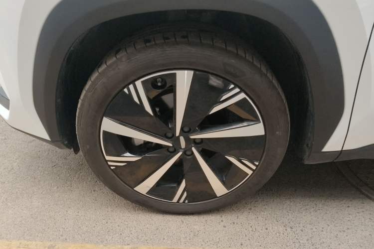 Used Geely Auto FX11 2023 2.0TD DCT Flagship Version Exterior 7