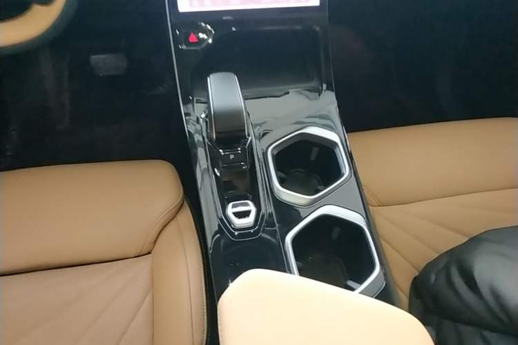 Used Geely Auto FX11 2023 2.0TD DCT Flagship Version Gear Lever