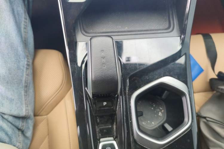 Used Geely Auto FX11 2023 1.5TD DCT Prestige Edition Gear Lever