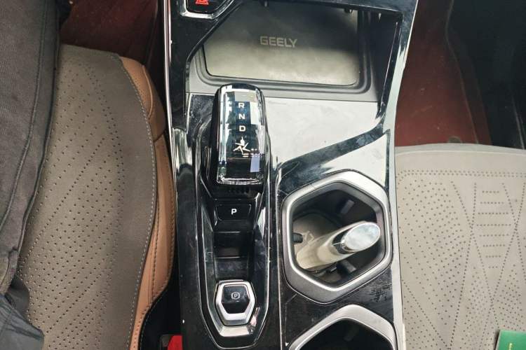 Used Geely Auto FX11 2023 1.5TD DCT Prestige Edition Gear Lever