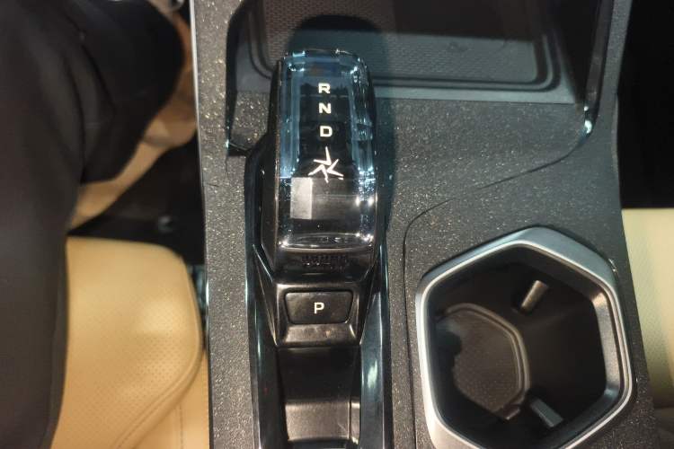Used Geely Auto FX11 2023 2.0TD DCT Flagship Version Gear Lever