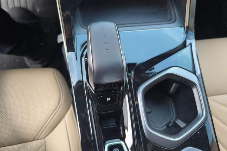 Used Geely Auto FX11 2023 1.5TD DCT Prestige Edition Gear Lever