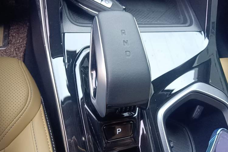 Used Geely Auto FX11 2023 1.5TD DCT Prestige Edition Gear Lever