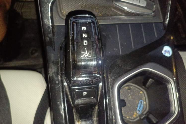 Used Geely Auto FX11 2023 1.5TD Leishen Hi·F Super Rui Gear Lever