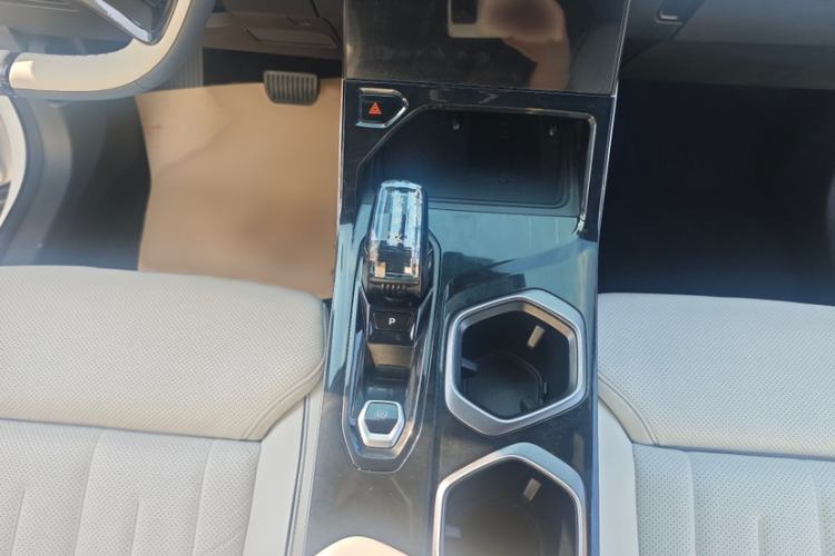 Used Geely Auto FX11 2023 1.5TD Leishen Hi·F Super Rui Interior 10