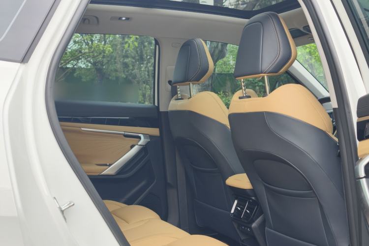 Used Geely Auto FX11 2023 1.5TD DCT Prestige Edition Interior 2