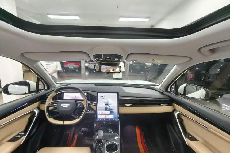 Used Geely Auto FX11 2023 1.5TD DCT Prestige Edition Interior 2