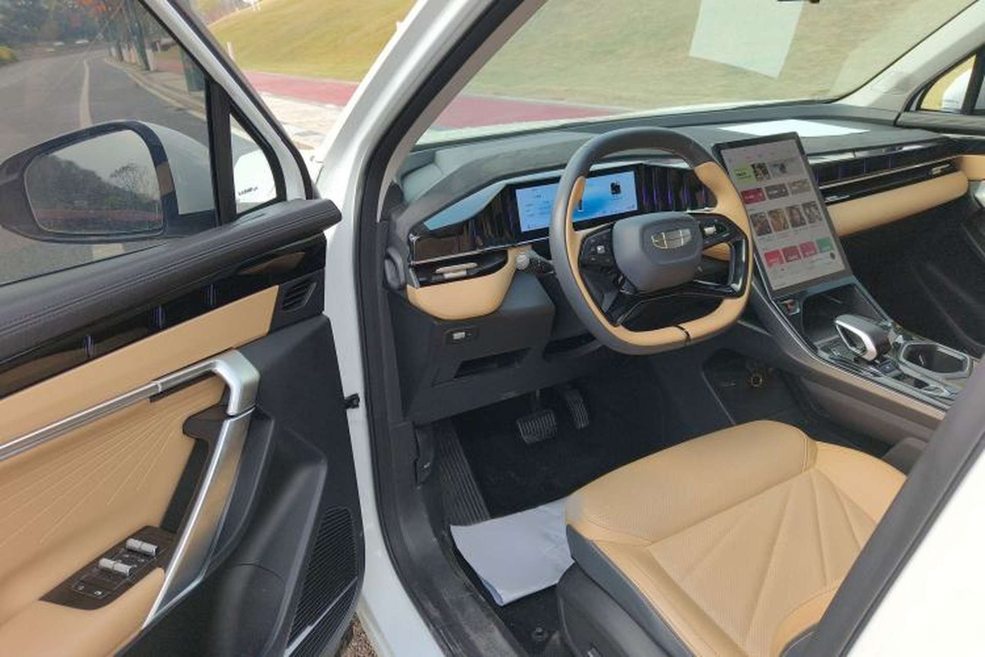 Used Geely Auto FX11 2023 1.5TD DCT Prestige Edition Interior 2