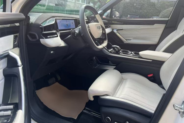 Used Geely Auto FX11 2023 1.5TD Leishen Hi·F Super Rui Interior 3