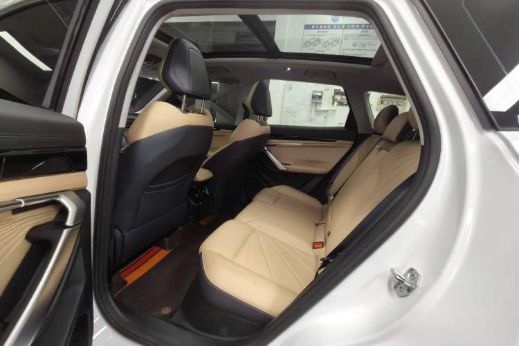 Used Geely Auto FX11 2023 1.5TD DCT Prestige Edition Interior 3