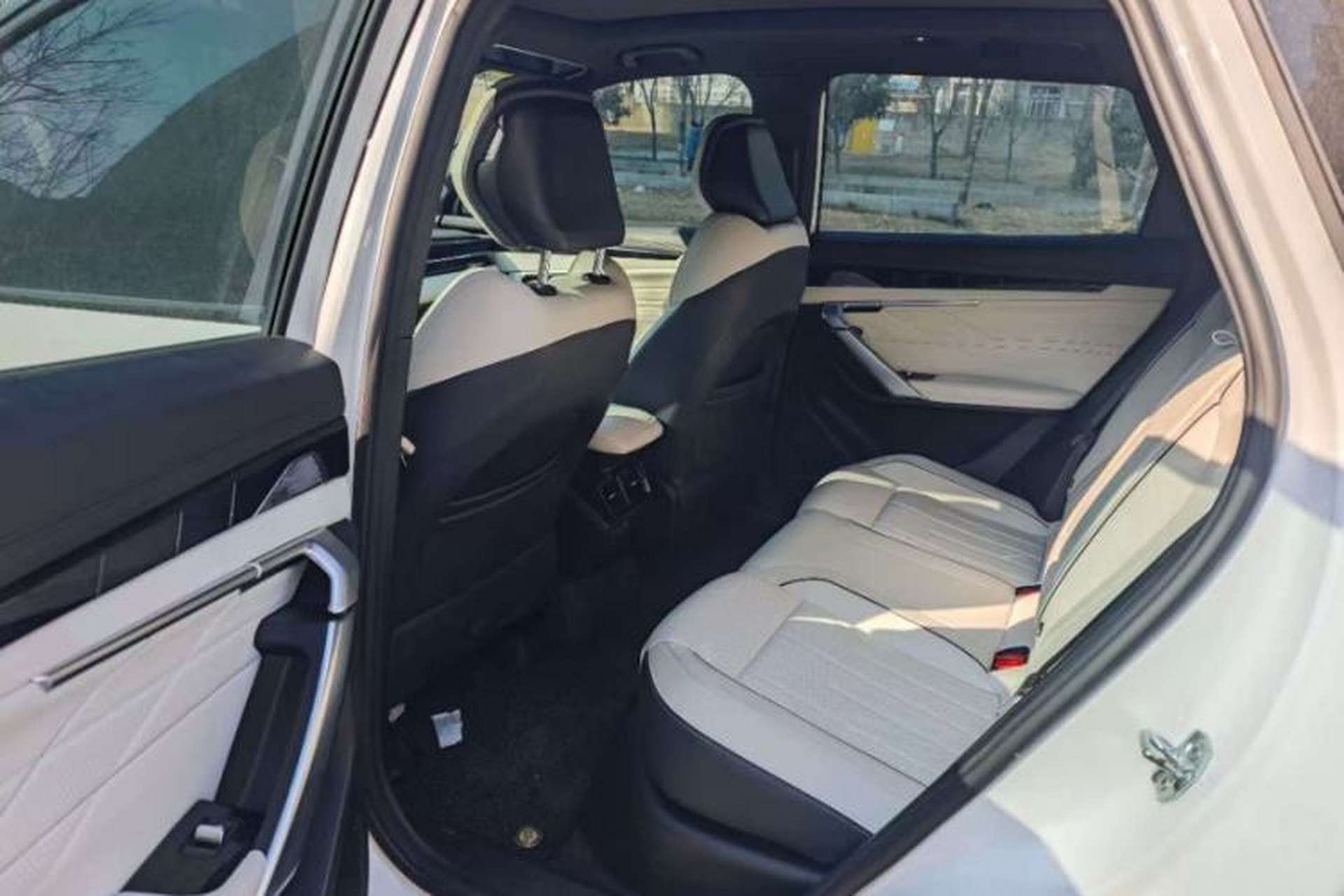 Used Geely Auto FX11 2023 1.5TD Leishen Hi·F Super Rui Interior 3