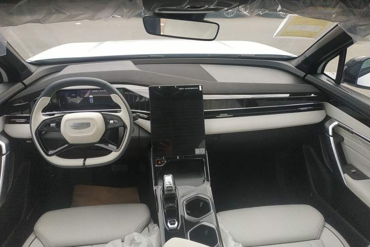 Used Geely Auto FX11 2023 1.5TD Leishen Hi·F Super Swift Interior 3