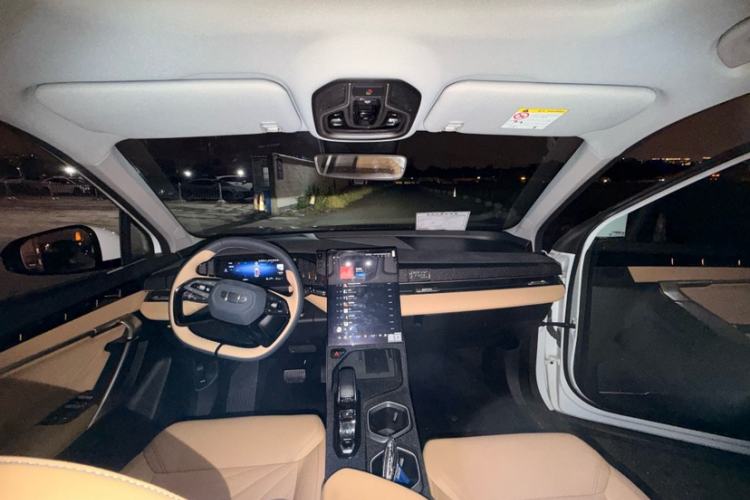 Used Geely Auto FX11 2023 1.5TD DCT Prestige Edition Interior 3