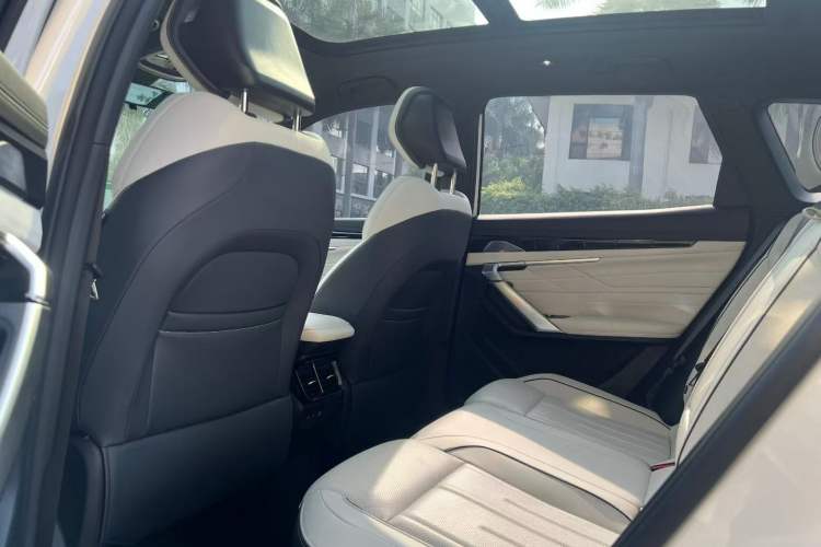 Used Geely Auto FX11 2023 1.5TD Leishen Hi·F Super Rui Interior 4