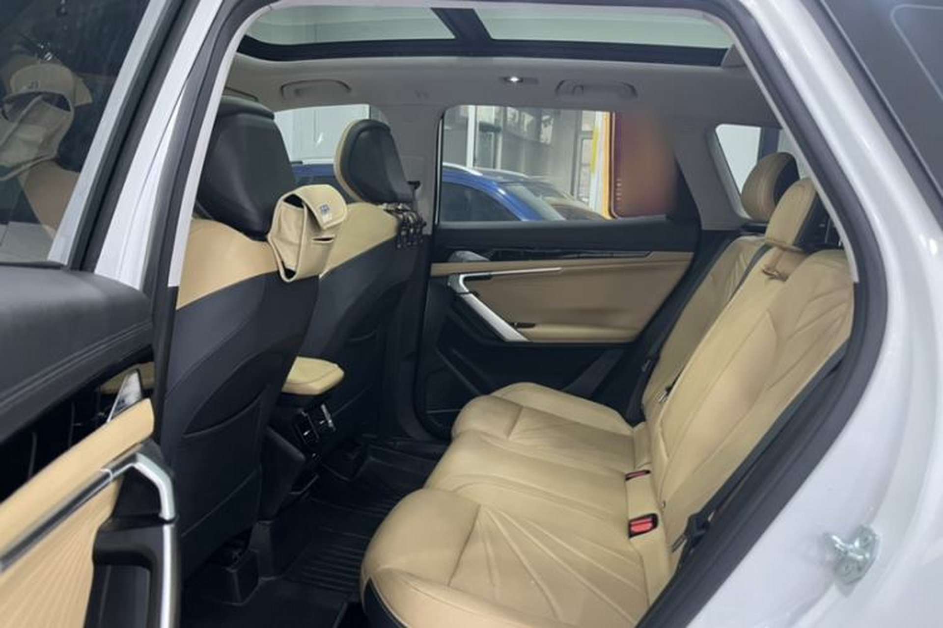Used Geely Auto FX11 2023 1.5TD DCT Prestige Edition Interior 4