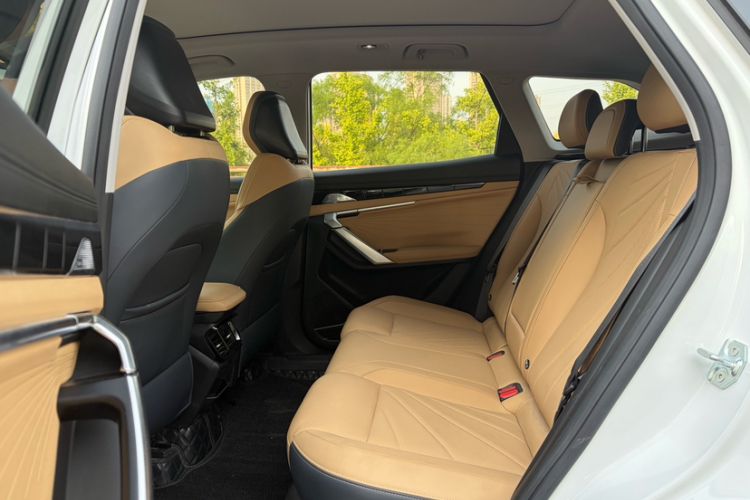 Used Geely Auto FX11 2023 1.5TD DCT Prestige Edition Interior 4