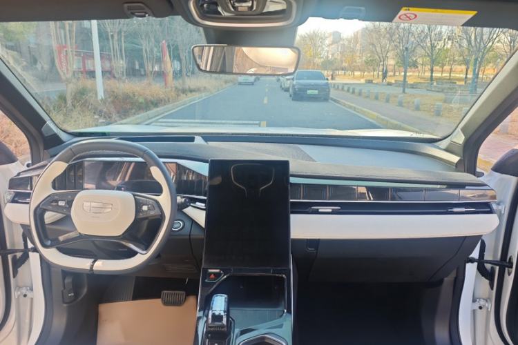 Used Geely Auto FX11 2023 1.5TD Leishen Hi·F Super Rui Interior 6