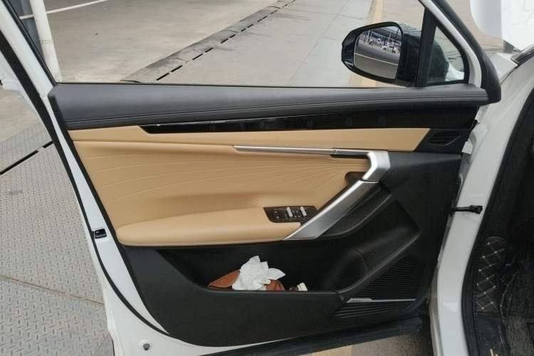 Used Geely Auto FX11 2023 2.0TD DCT Flagship Version Interior 7
