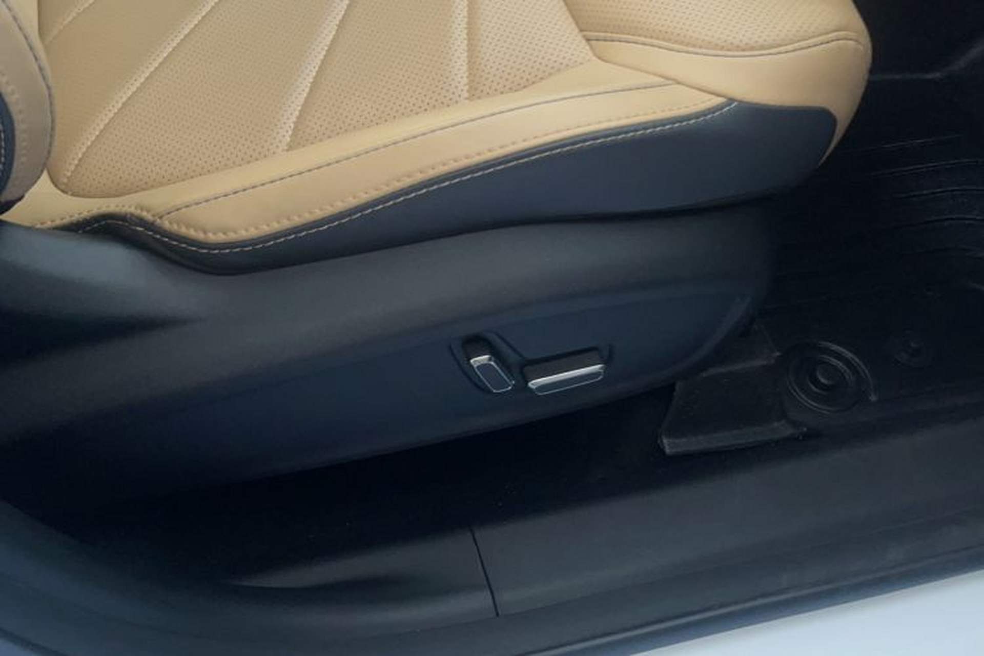 Used Geely Auto FX11 2023 1.5TD DCT Prestige Edition Interior 8