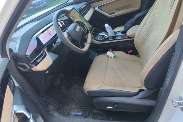 Used Geely Auto FX11 2023 1.5TD DCT Prestige Edition Left Front Seat