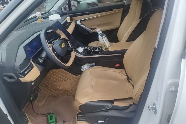 Used Geely Auto FX11 2023 1.5TD DCT Prestige Edition Left Front Seat