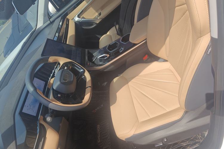 Used Geely Auto FX11 2023 1.5TD DCT Prestige Edition Left Front Seat