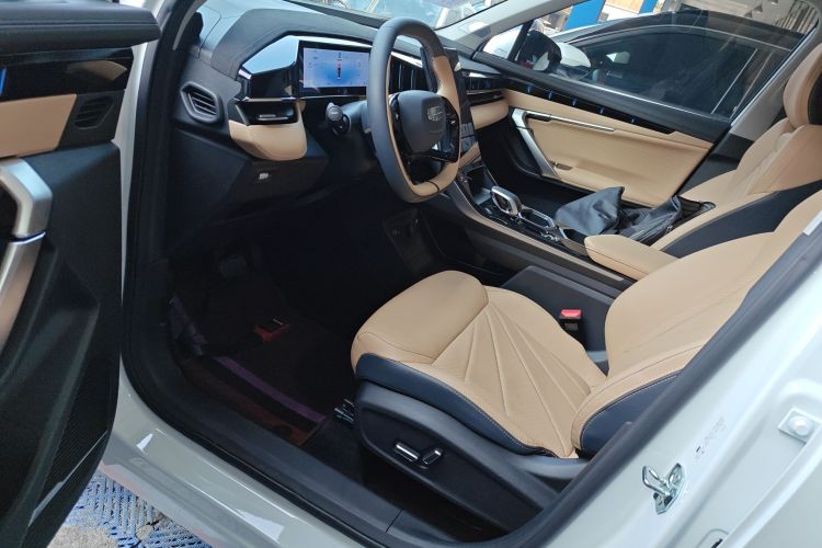 Used Geely Auto FX11 2023 1.5TD DCT Prestige Edition Left Front Seat