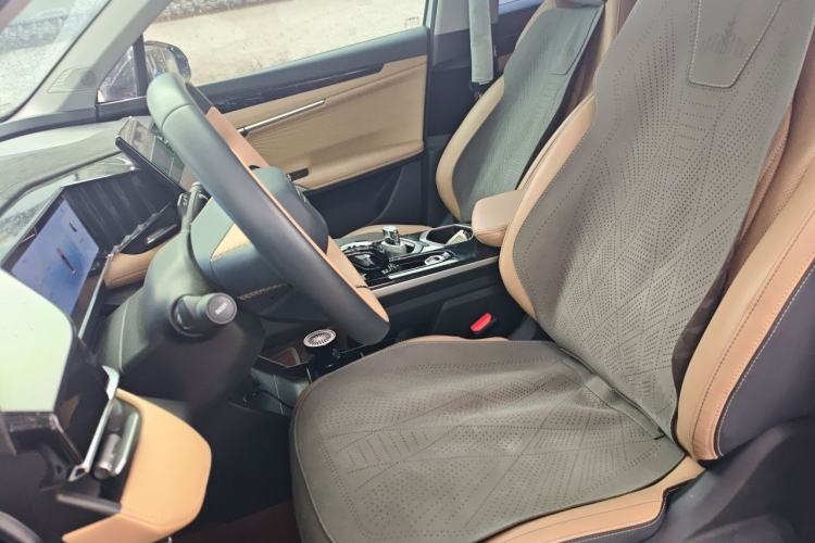 Used Geely Auto FX11 2023 1.5TD DCT Prestige Edition Left Front Seat