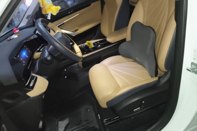 Used Geely Auto FX11 2023 1.5TD DCT Prestige Edition Left Front Seat